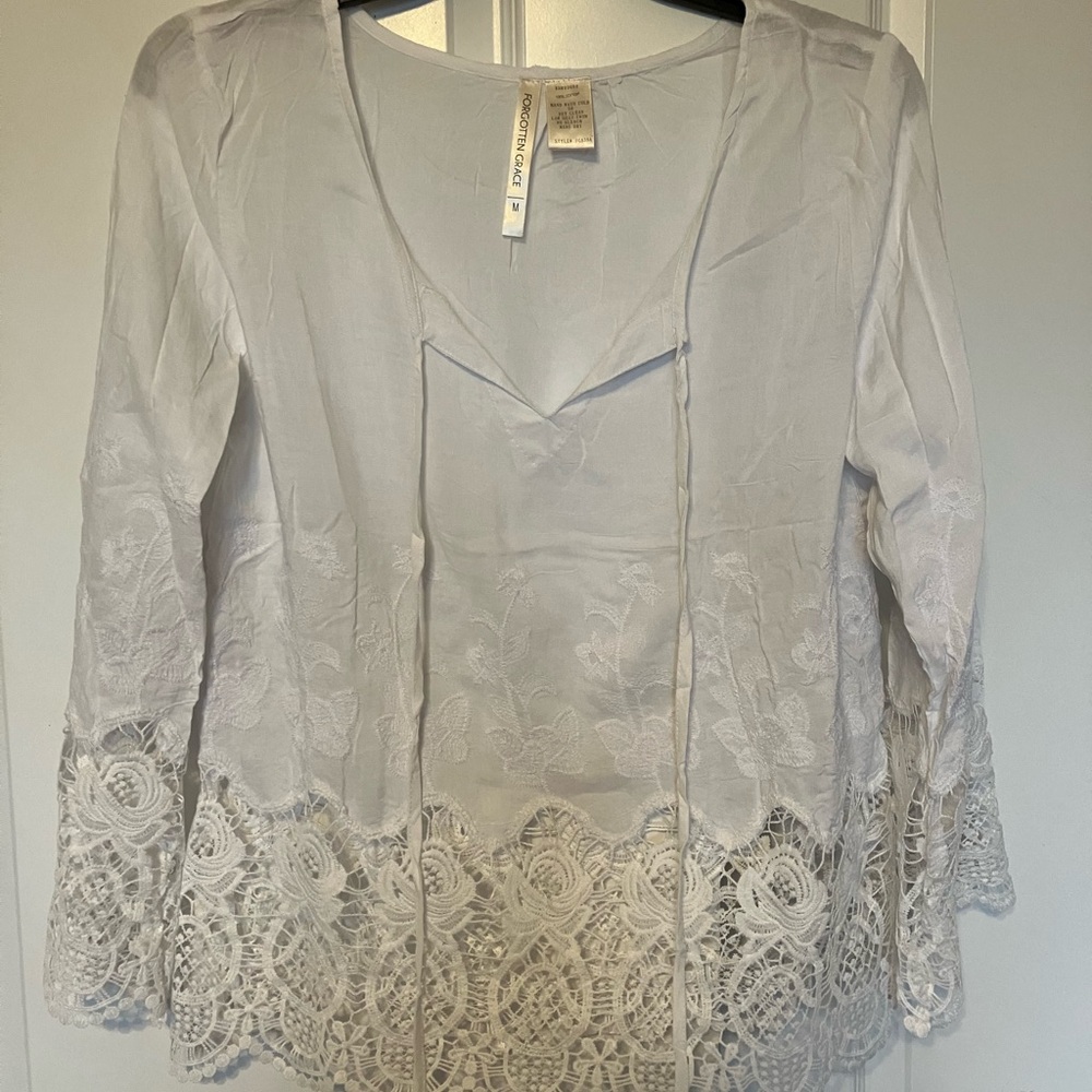 Ladies white blouse with lace size medium